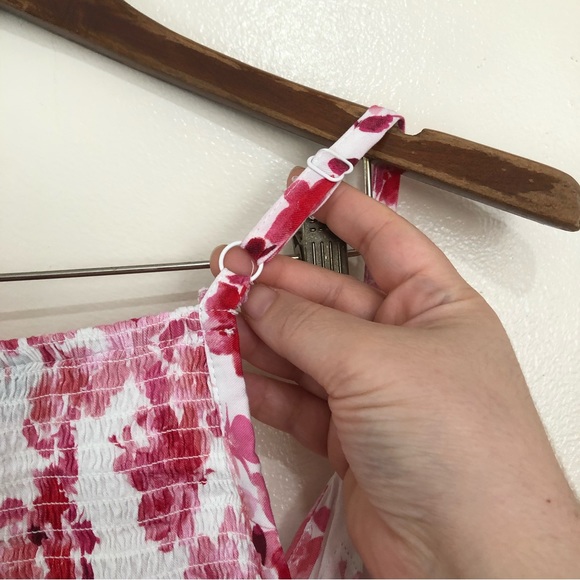 Torrid Floral Summer Pink Floral edge crochet back smocked top size 2. - Picture 4 of 14